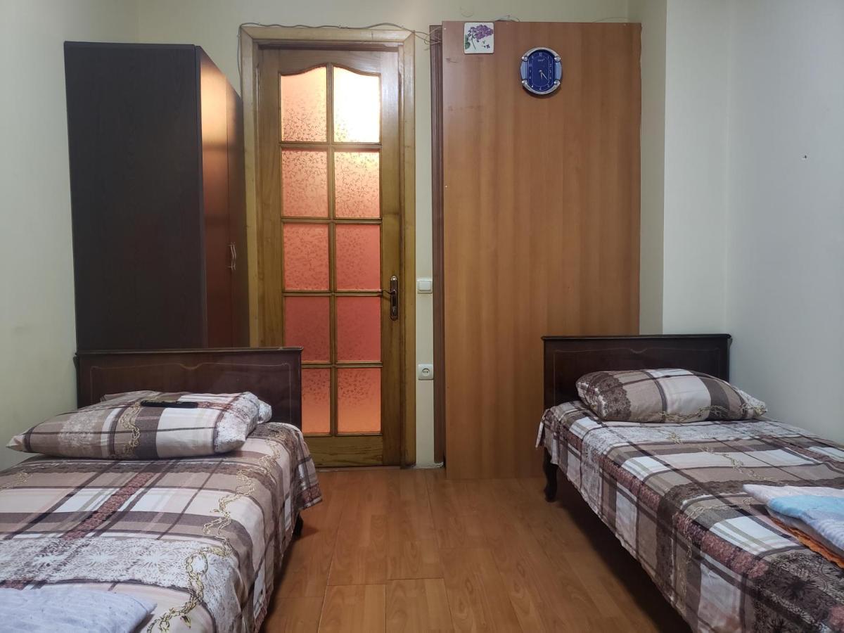 Intercity Hostel Batumi Exterior photo